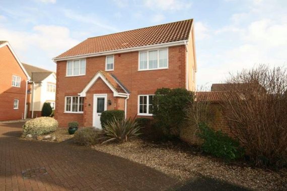 4 bedroom Detached f...